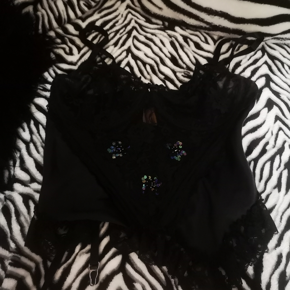 Intimate Attitude Corset - Picture 3 of 4